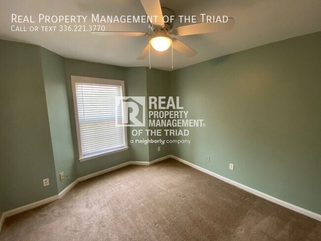 Building Photo - 5012 Lawndale Dr