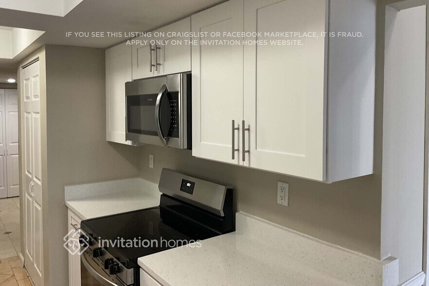 Building Photo - 1314 SW 131st Pl Cir E