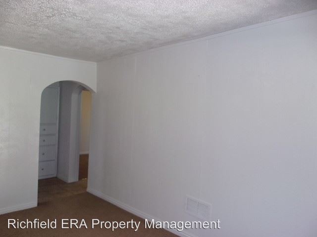 Building Photo - 2 br, 1 bath House - 440 S 200 W