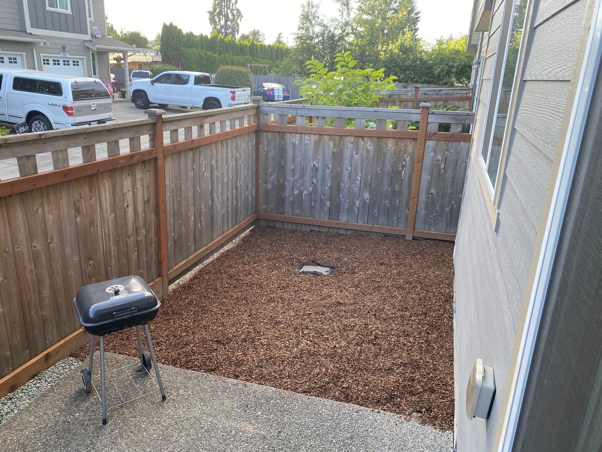 Building Photo - 176 N Township St