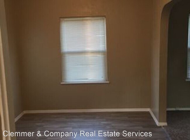 Building Photo - 2 br, 1 bath House - 112 E. Moneta