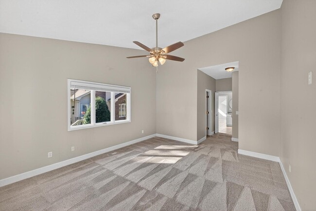 Building Photo - 205 Club Villa Dr W