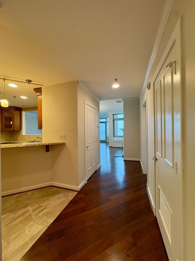 Building Photo - Elegant 2 Bedroom/2.5 Bathroom Apartment with Den, 2 Parking Spaces, and Storage Unit in Canton, ...