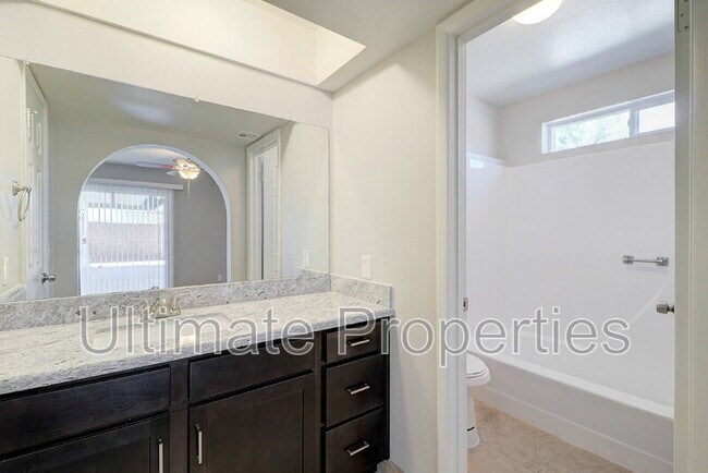 Building Photo - 4838 W Brown St