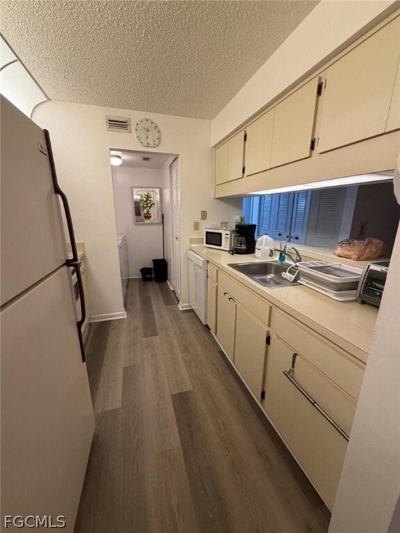 Building Photo - 9570 Green Cypress Ln