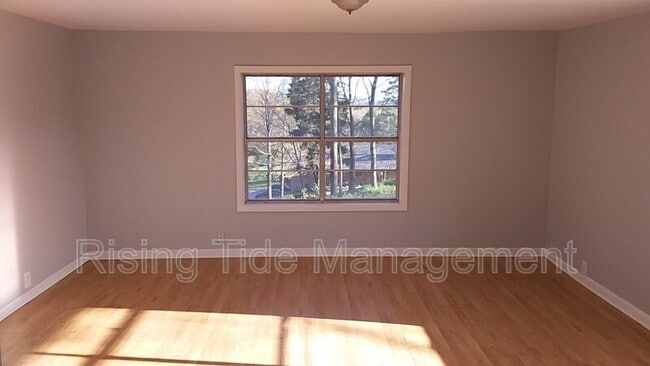 Building Photo - 9321 Silley Dean Rd