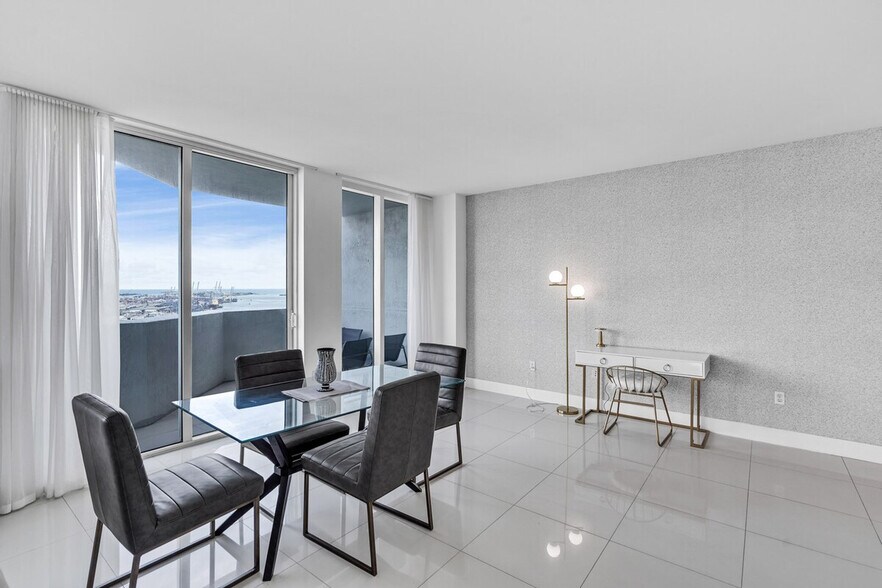 Building Photo - 141 NE 3rd Ave