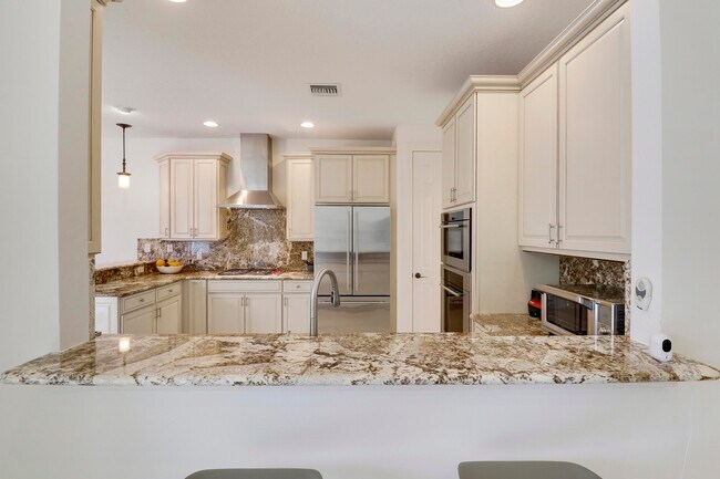 Building Photo - 236 Carina Dr
