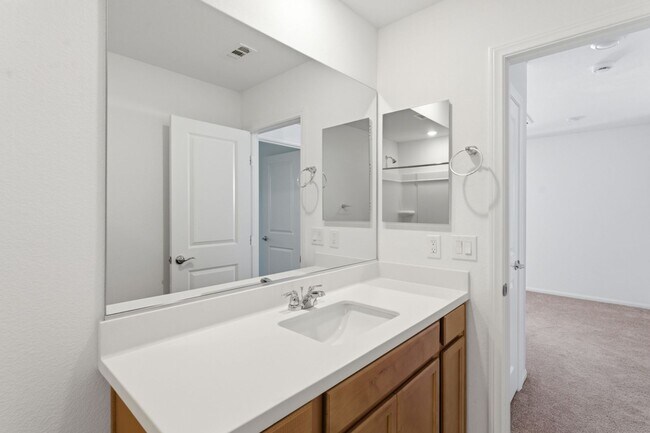 Building Photo - Three-Bedroom House For Rent!