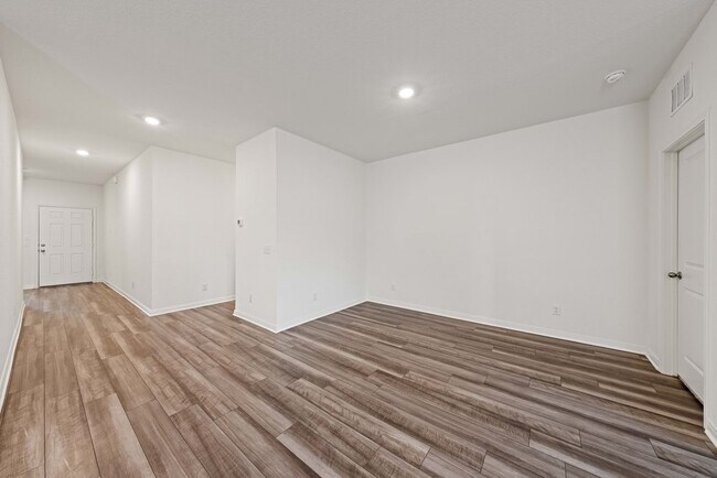 Building Photo - 6028 Pearl Mdw