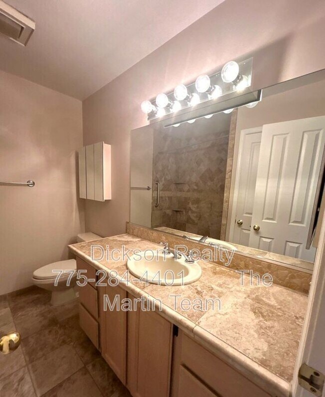 Building Photo - 3245 Marthiam Ave