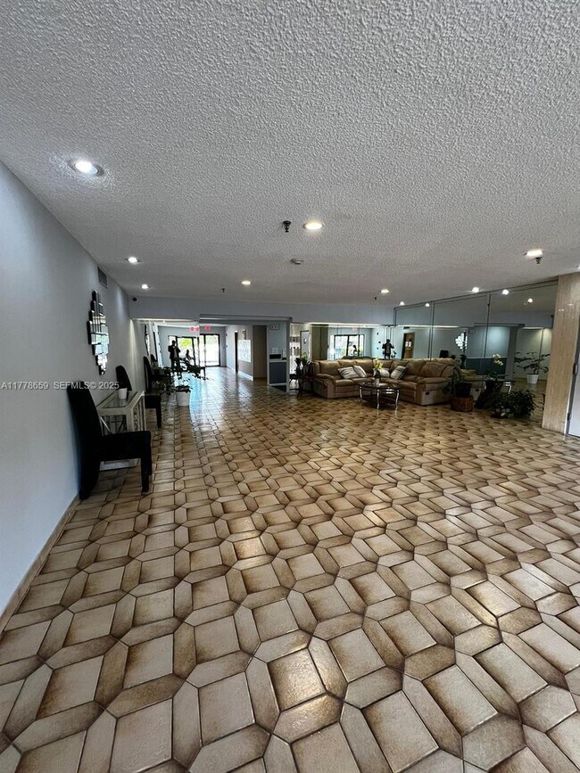 Building Photo - 1301 NE 7th St