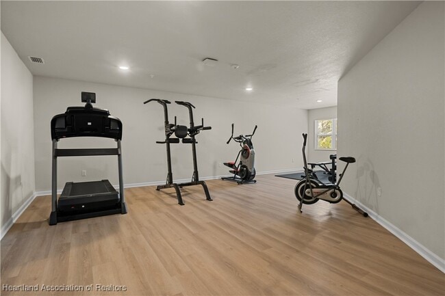 Building Photo - 260 Spanish Moss Cir