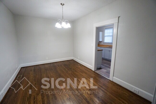 Building Photo - 7125 3rd Ave S