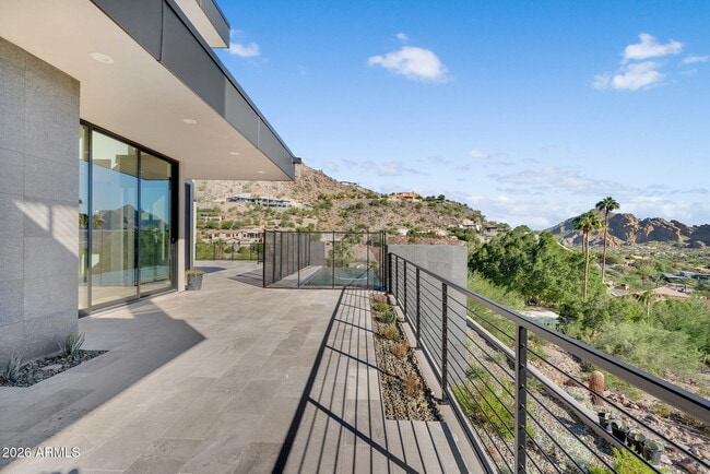 Building Photo - 6975 North 39th Pl