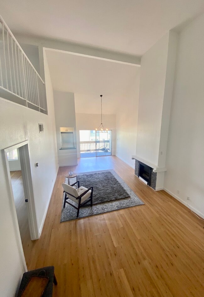 Building Photo - 1311 Summertime Ln