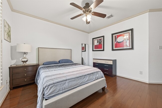 Building Photo - 7211 Spring Meadow Ln