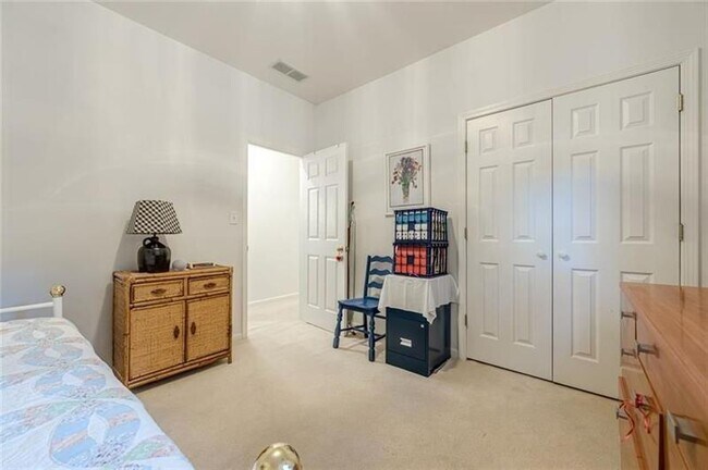 Building Photo - 322 Pebble Trail