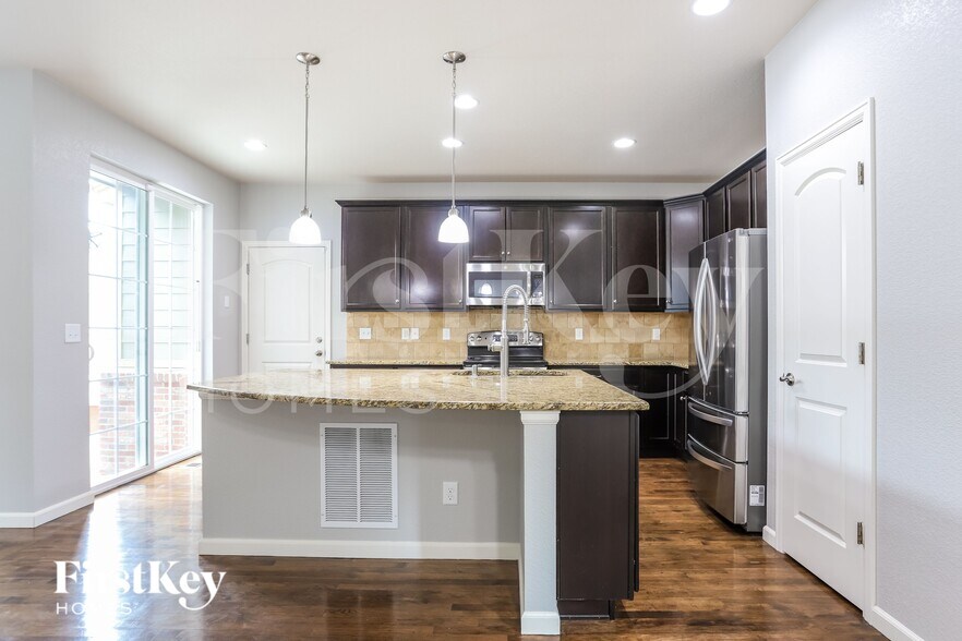 Building Photo - 1318 S Duquesne Ct