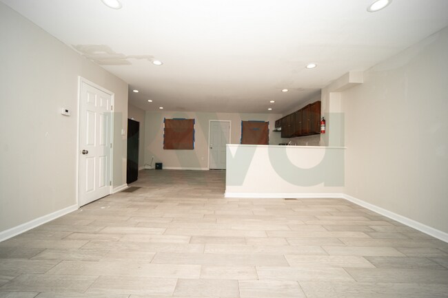 Building Photo - 2751 N Hemberger St