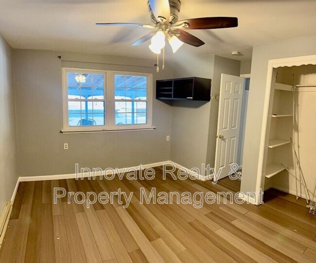 Building Photo - 1126 Sunset Ln