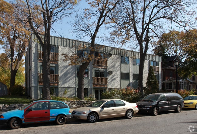 Building Photo - Local 25