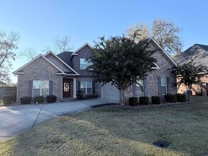 Building Photo - 110 Sandringham Ct