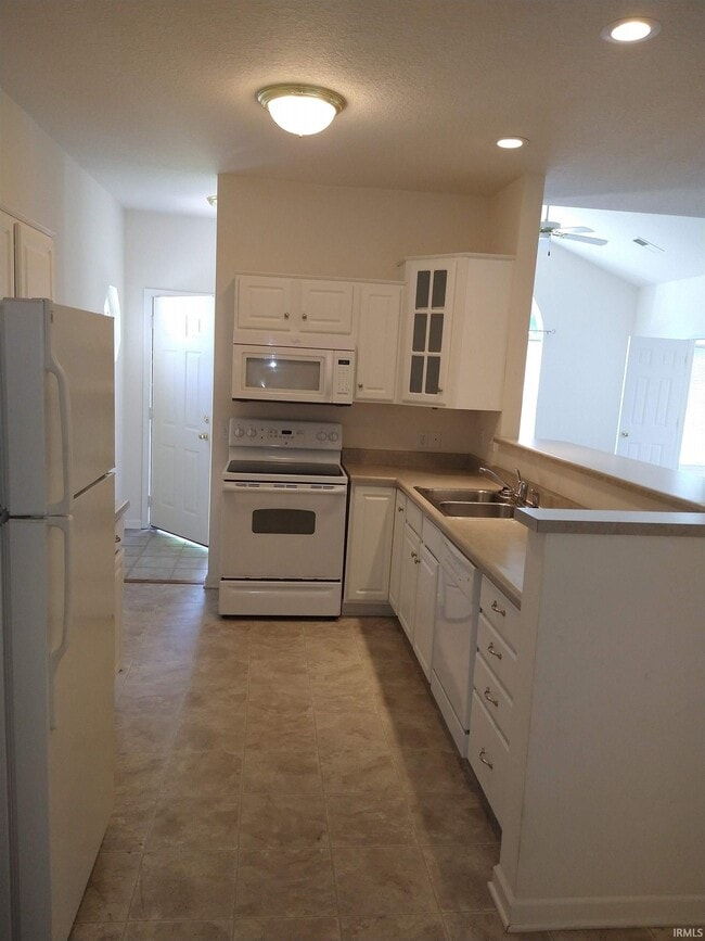 Building Photo - 12717 Grand Station Dr
