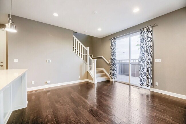 Building Photo - 10825 E 28th Pl