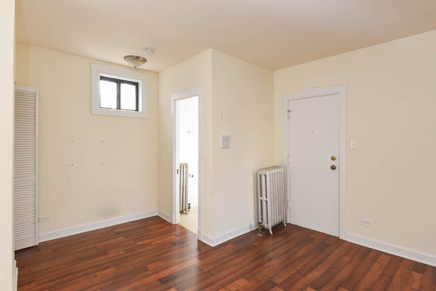 Building Photo - 2617.5 N Spaulding Ave