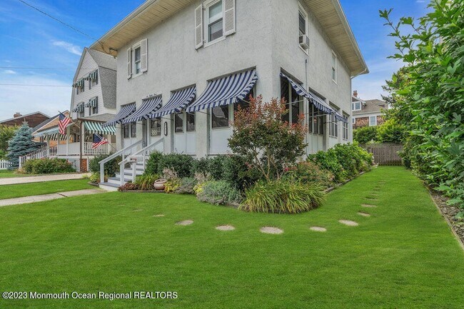 Building Photo - 683 Main Ave