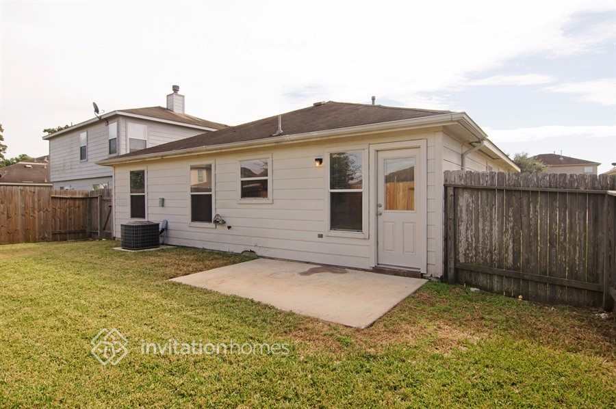 Building Photo - 8119 White Arbor Ct