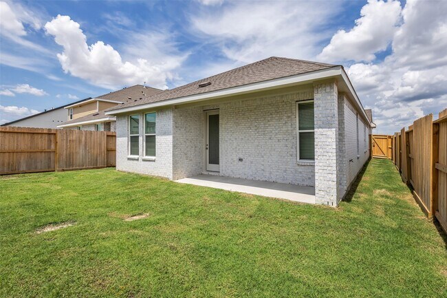 Building Photo - 29527 Saddleview Dr
