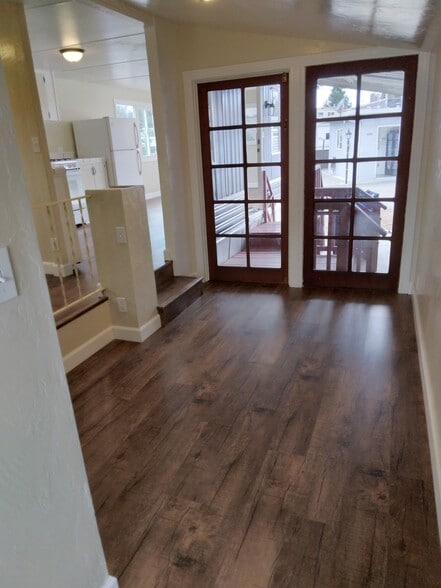 Living Room - 3300 Portola Dr