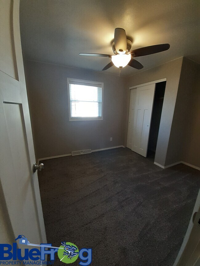 Building Photo - 15 Woodmere Ct