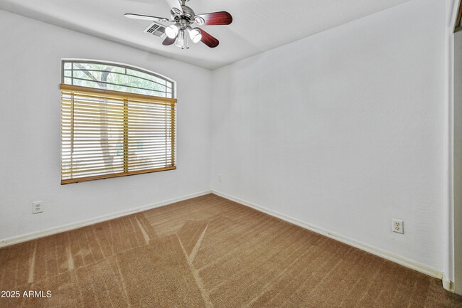Building Photo - 12925 W Fleetwood Ln