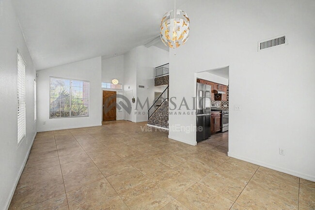 Building Photo - 820 N Granada Dr