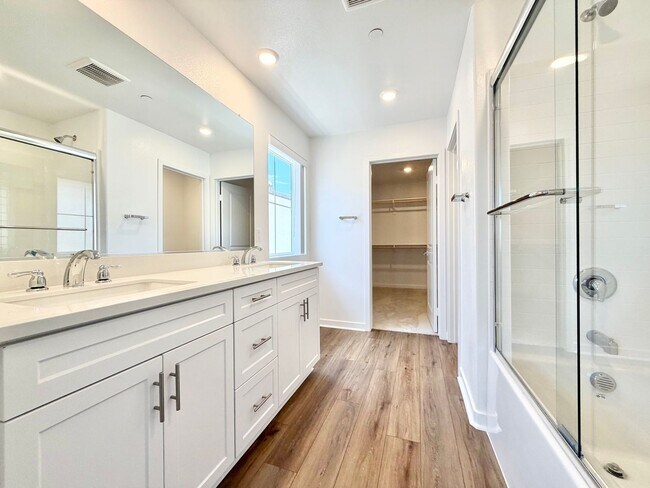 Building Photo - 31404 Lolite Dr