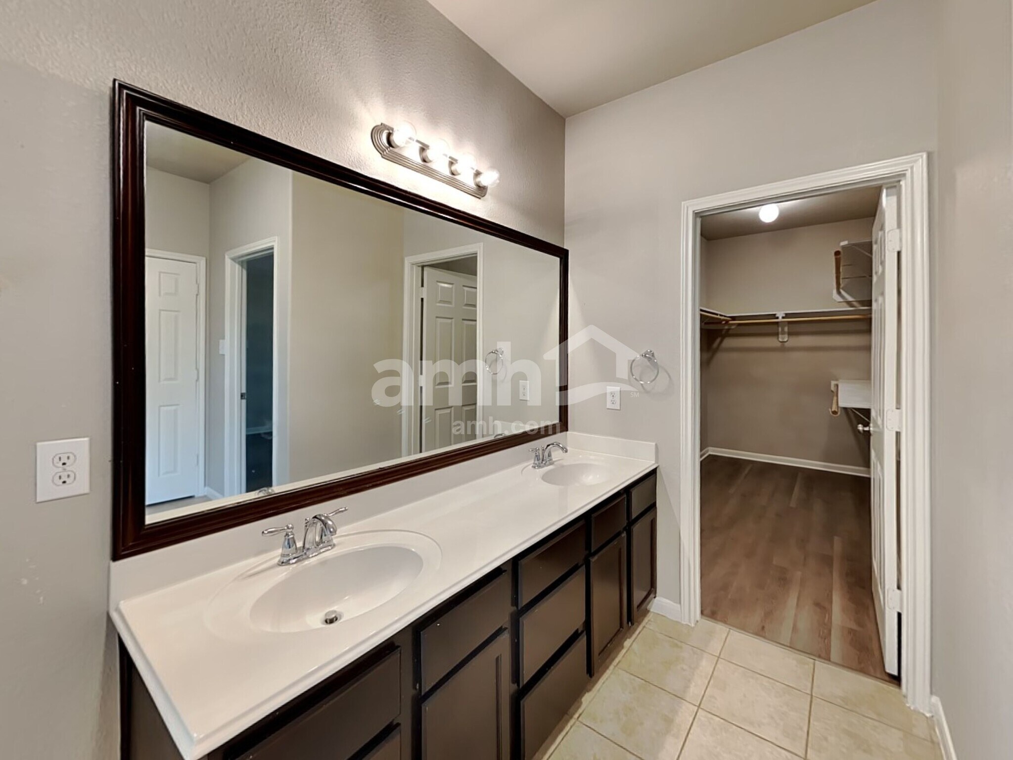 Building Photo - 18468 Sunrise Maple Dr