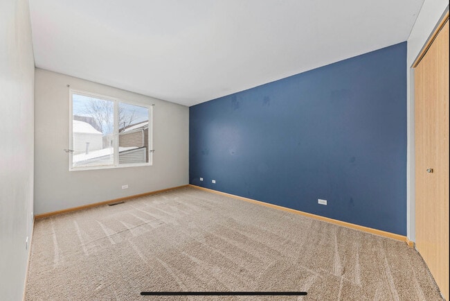 Building Photo - 695 Serendipity Dr