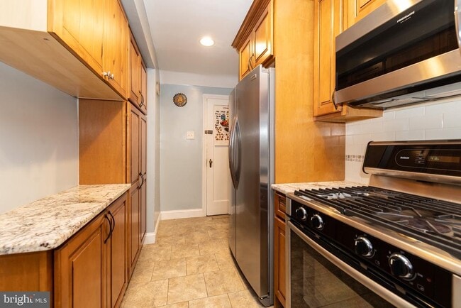 Building Photo - 52 Woodbine Rd