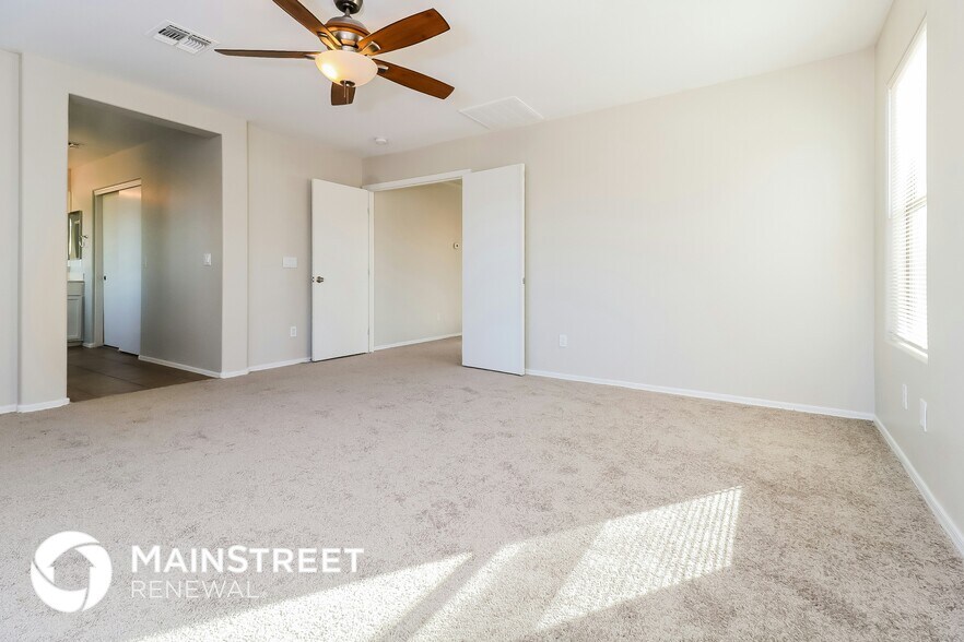 Building Photo - 15418 W Laurel Ln