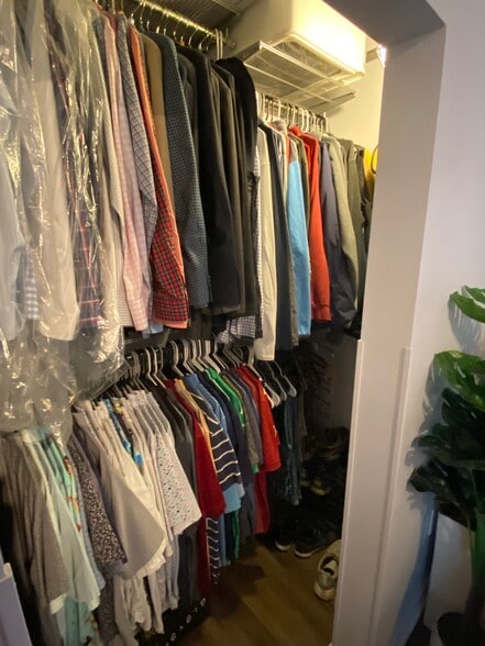 Building Photo - 620 Glen Iris Dr NE