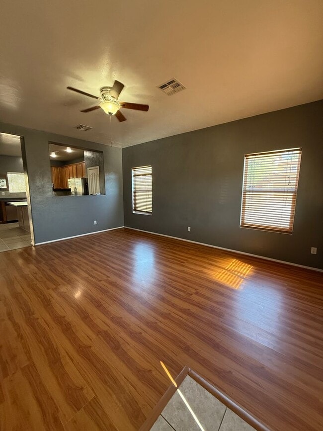 Building Photo - Beautiful 3-bed, 2-bath corner lot home in the desirable Riverhaven Community