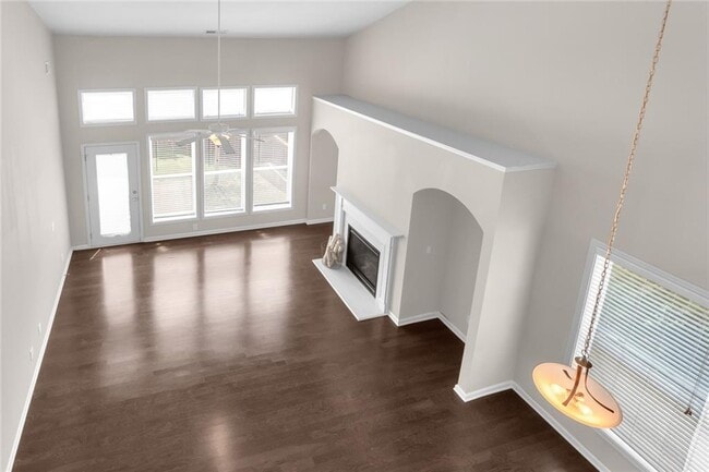 Building Photo - 3610 Crowchild Dr