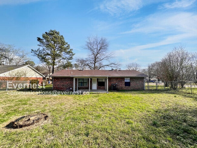 Building Photo - 7329 Eastover Dr