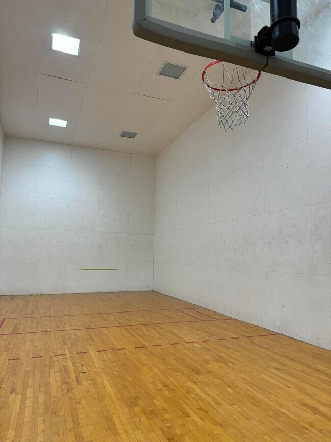 Building Photo - 4151 San Marino Blvd