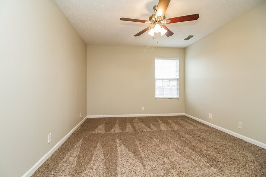 Building Photo - 2726 Apostle Ln