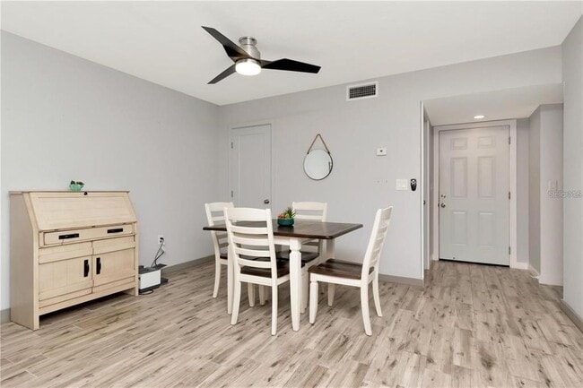 Building Photo - 10351 Regal Dr