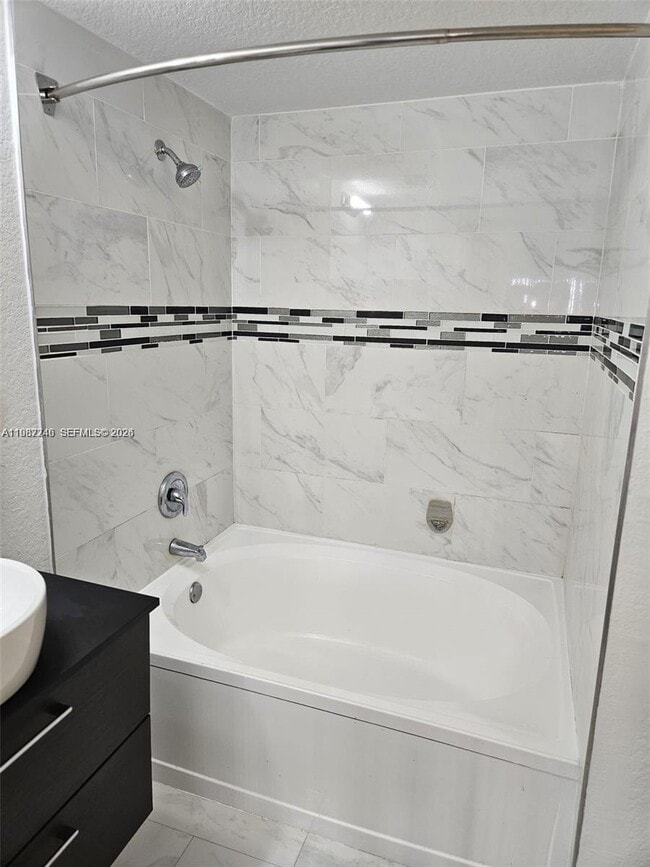 Building Photo - 1706 Belmont Ln